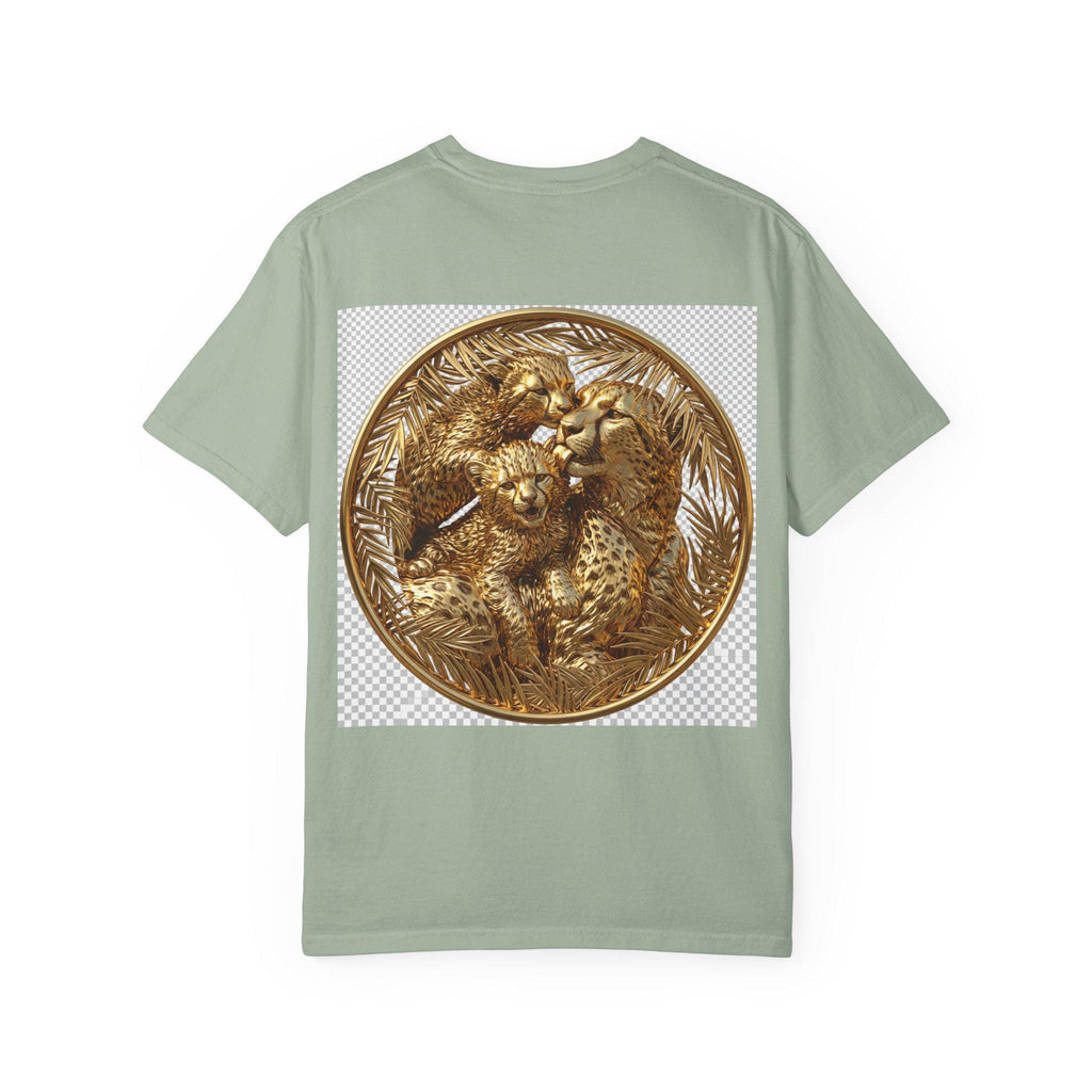 Cheetah Mum & Two Cubs Loving Wildlife Family Moment Gold Print T-Shirt