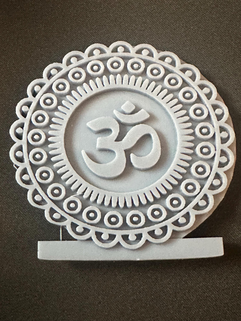 Handmade Goddess Lakshmi with Lord Vishnu 3D Resin Sculpture – Symbol of Prosperity, Wealth & Harmony