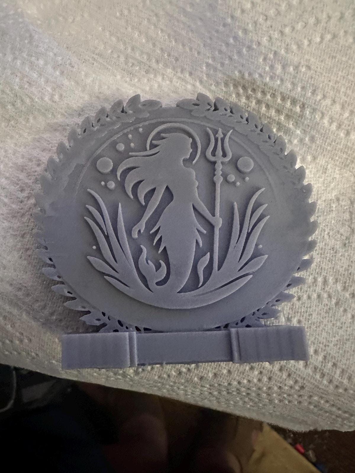 Golden Mermaid Resin Coaster – Ocean Elegance with Fish & Seaweed