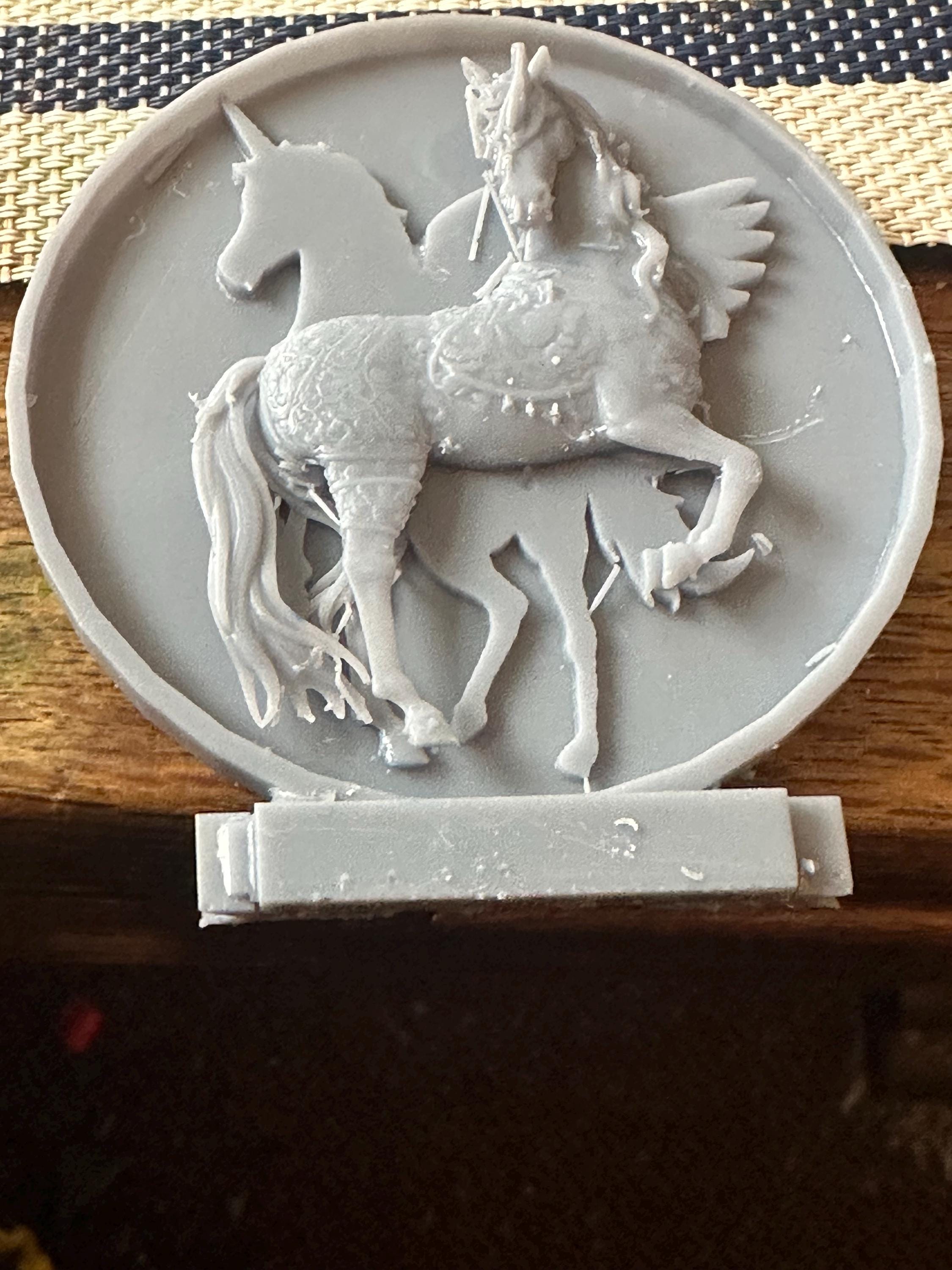 Golden Oriental Unicorn Resin Coaster – Mythical Elegance & Luxury Art