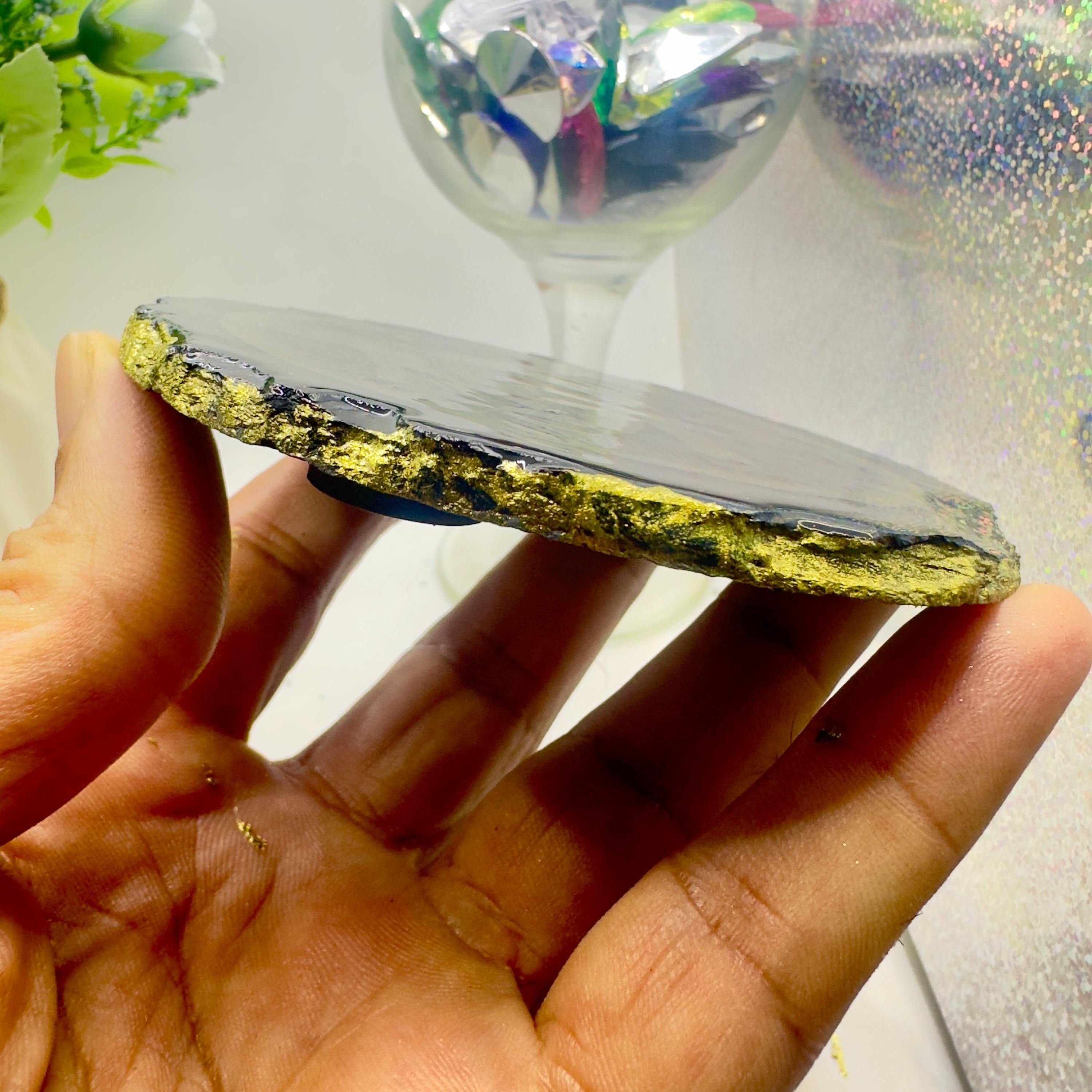 Golfer Medal Coaster – 3D Golf Themed Resin Coaster with Gold Rim – Gift for Golf Lovers