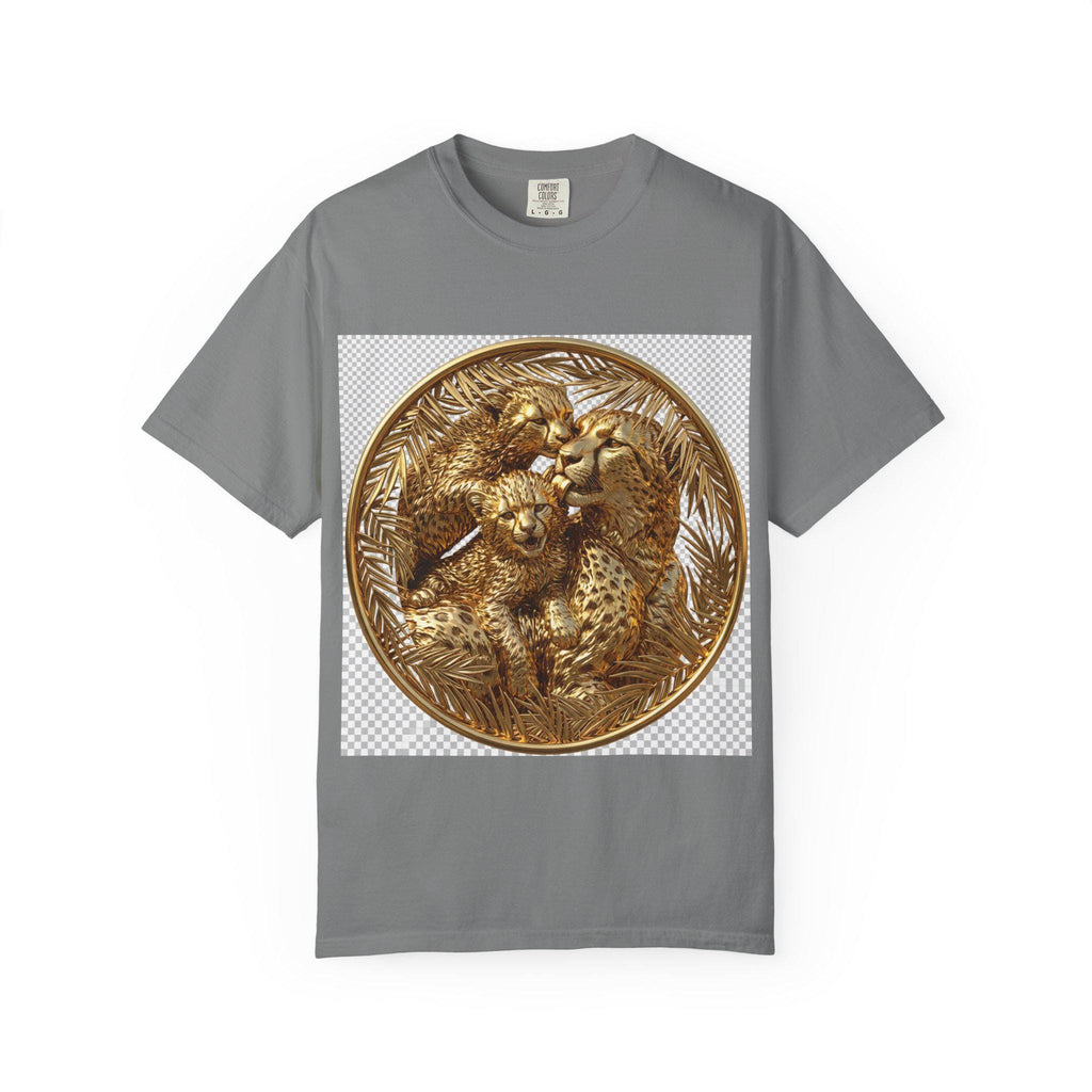 Cheetah Mum & Two Cubs Loving Wildlife Family Moment Gold Print T-Shirt