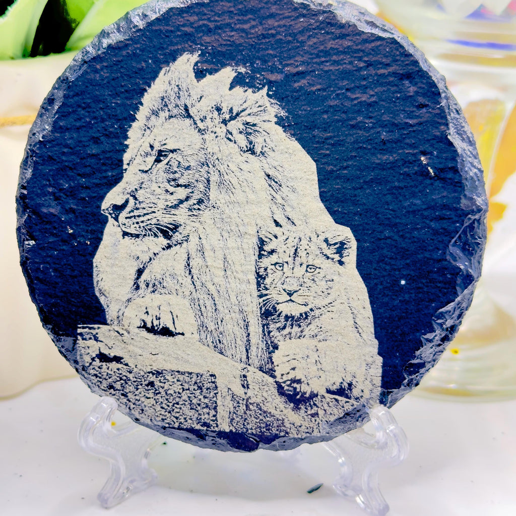 Lion Slate Coaster | Gold Rim & Epoxy Finish | Handmade Luxury Decor | Unique Gift for Lion Lovers