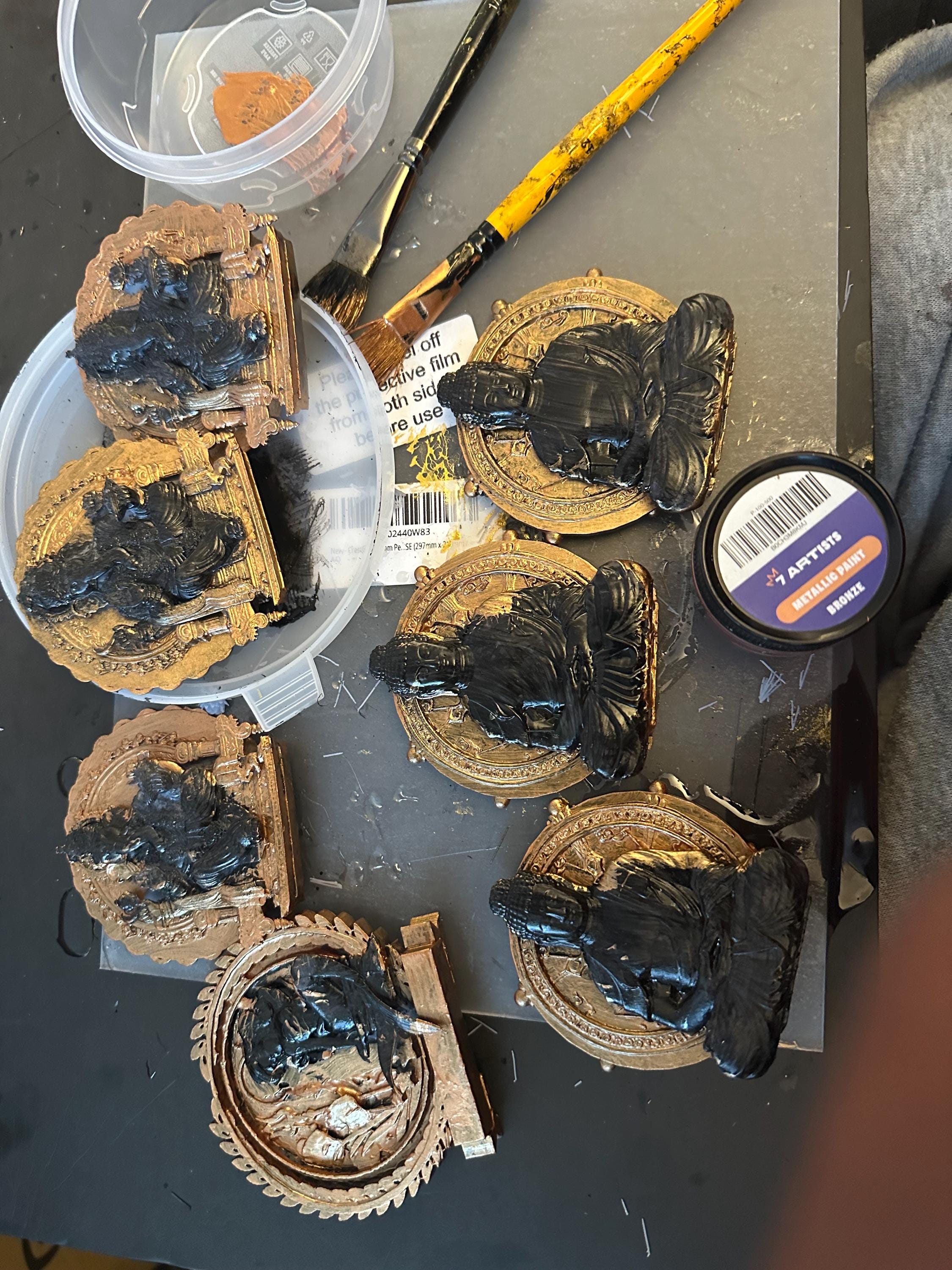 Labrador Retriever with Pups – Handmade Resin Sculpture