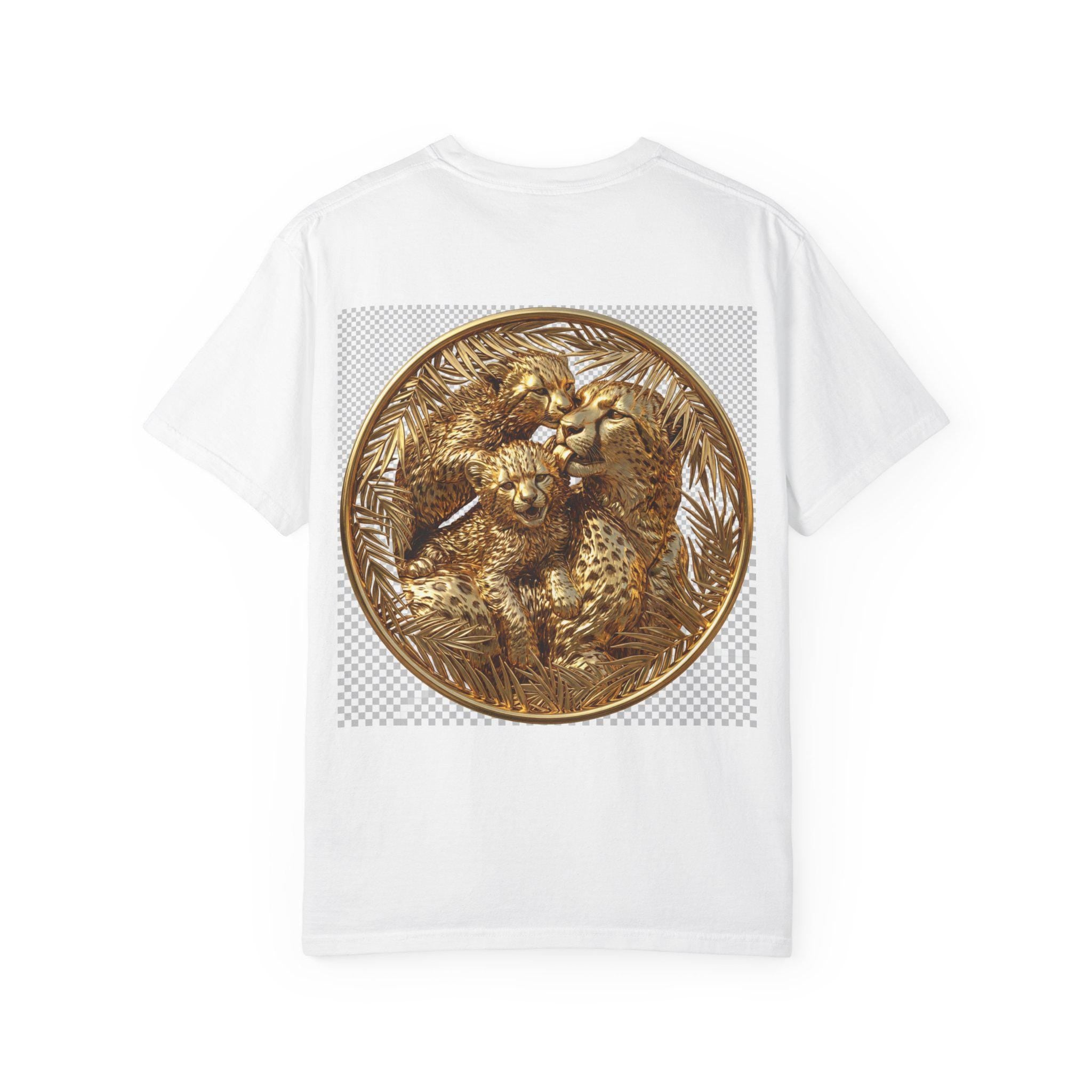 Cheetah Mum & Two Cubs Loving Wildlife Family Moment Gold Print T-Shirt