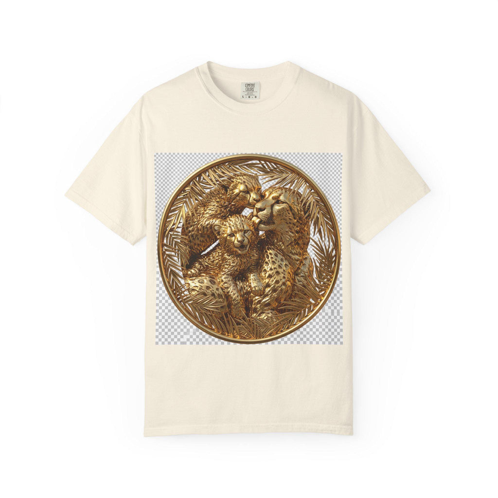 Cheetah Mum & Two Cubs Loving Wildlife Family Moment Gold Print T-Shirt
