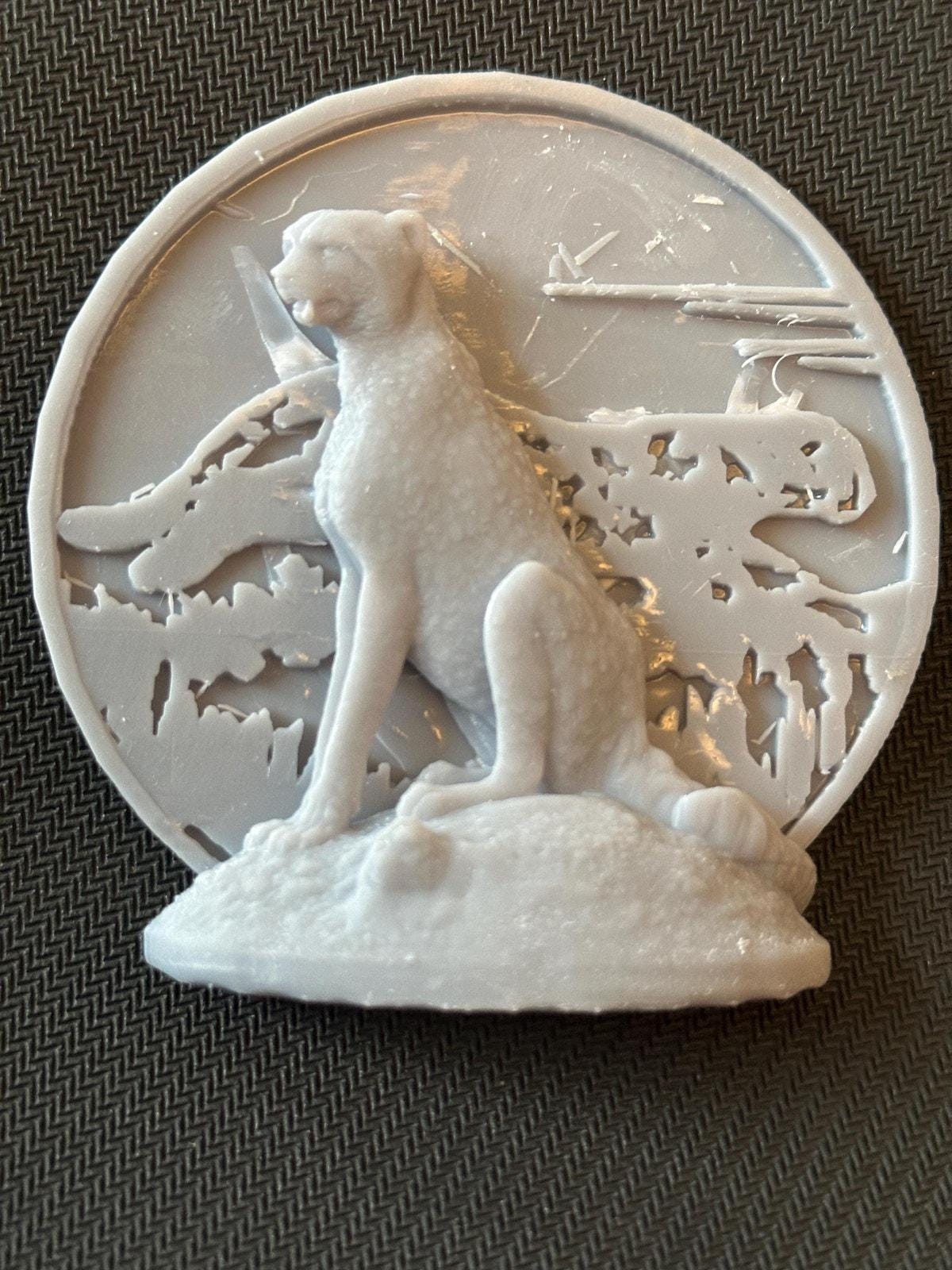 Handcrafted Cheetah Sculpture – Resin Wildlife Art