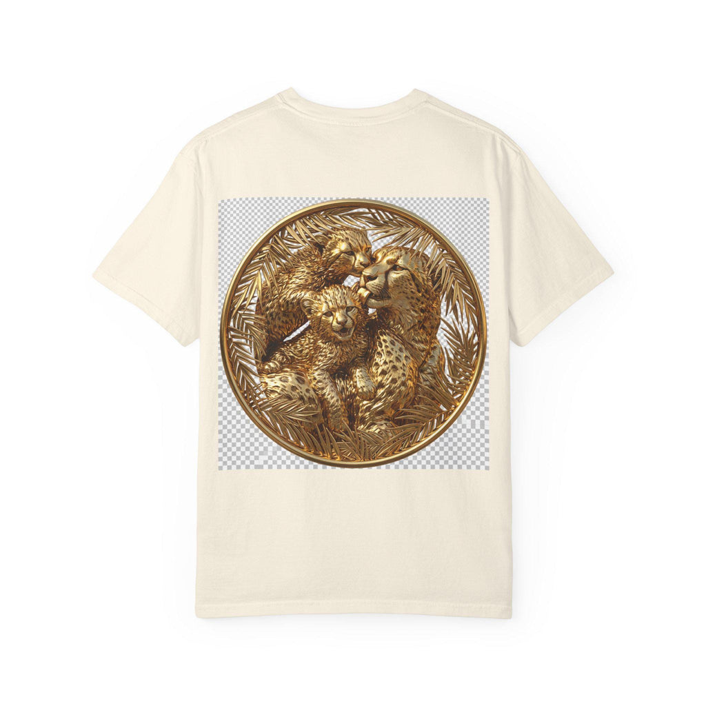 Cheetah Mum & Two Cubs Loving Wildlife Family Moment Gold Print T-Shirt